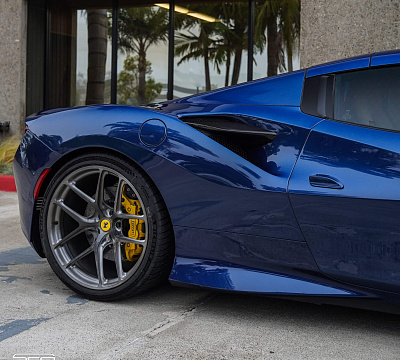 Фото дисков HRE R101 Lightweight на Ferrari F8