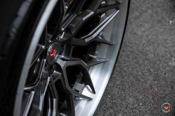 Фото дисков Vossen S17-01 (3-Piece) Глянцевый темный лак на BMW 6/M6 (F06/F13/F12)