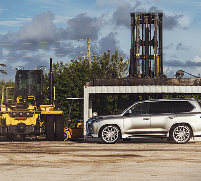 Фото дисков Vossen S17-01 на Lexus LX III