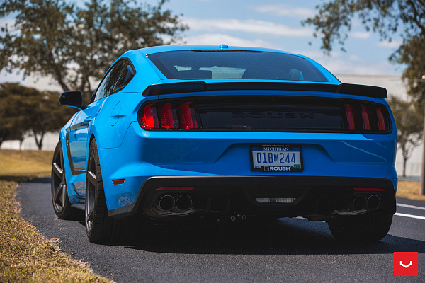 Фото дисков Vossen CV3 Глянцевый графит на Ford Mustang VI