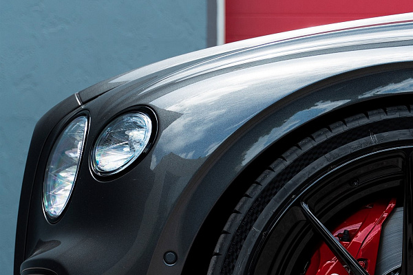 Фото дисков Anrky AN23 Черный глянец на Bentley Flying Spur III