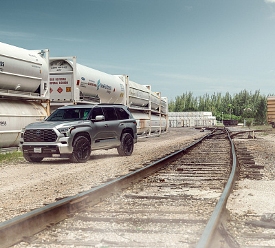 Фото дисков Vossen HF6-5 на Toyota Sequoia III