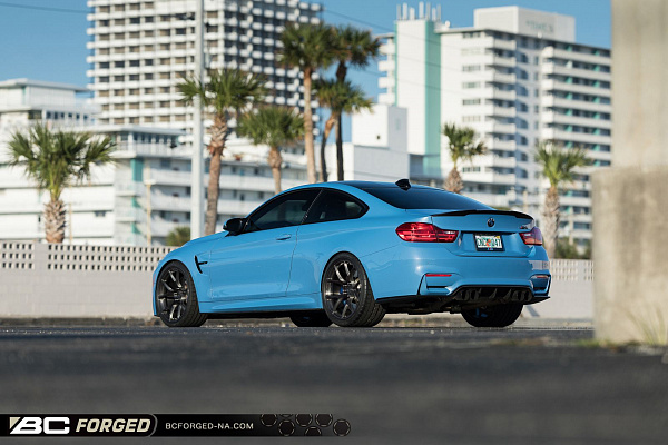Фото дисков BC Forged RZ05 Глянцевый темный лак на BMW 4/M4 (F32/F82)