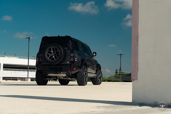 Фото дисков Vossen UV-X Матовый графит на Land Rover Defender II