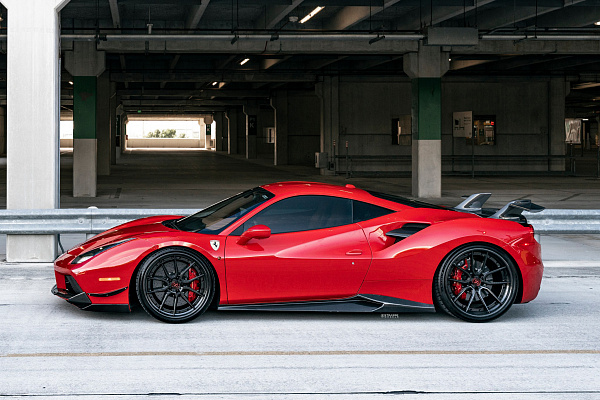 Фото дисков Strasse Wheels SV5 Deep Concave FS Другой цвет на Ferrari 488