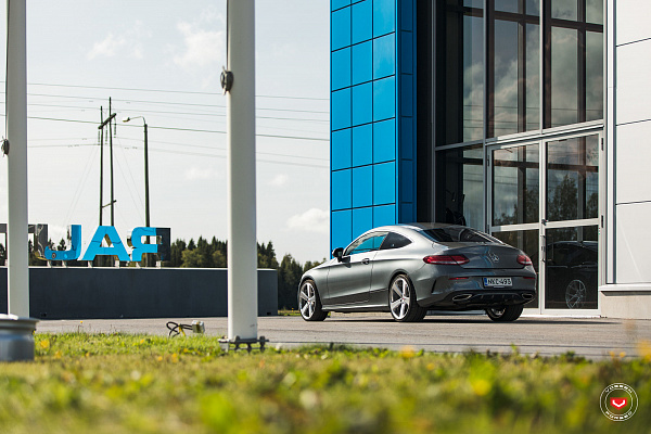 Фото дисков Vossen CG-210 Глянцевый лак на Mercedes-Benz C-Class (W205)