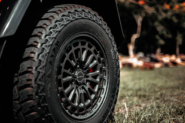 Фото дисков Brixton Forged BX03-M Сатиновый графит на Mercedes-Benz G-Class II