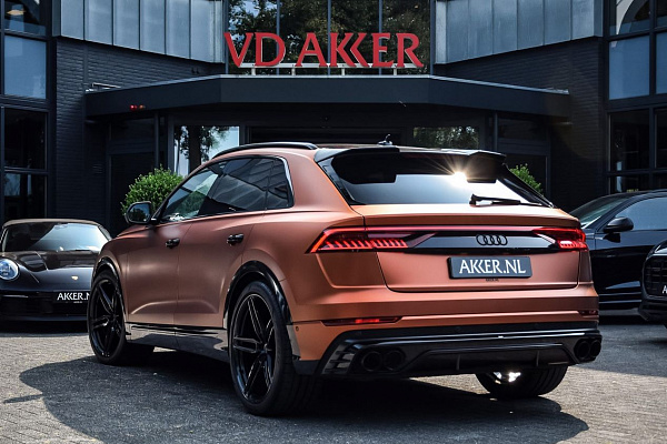 Фото дисков Anrky AN17 Черный глянец на Audi Q8