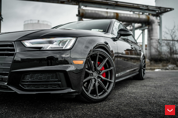 Фото дисков Vossen HF-3 Глянцевый графит на Audi A/S/RS 4 (B9)