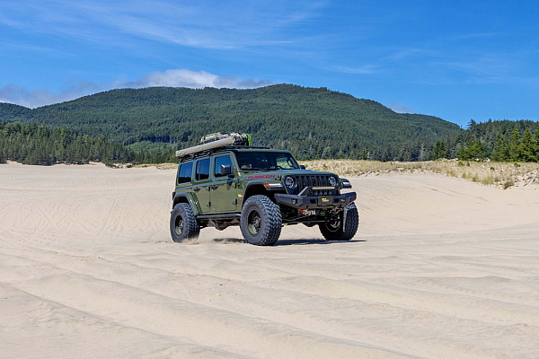 Фото дисков Black Rhino ABRAMS  на Jeep Wrangler IV (JL)