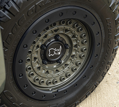 Фото дисков Black Rhino BARRICADE на Toyota Tundra II