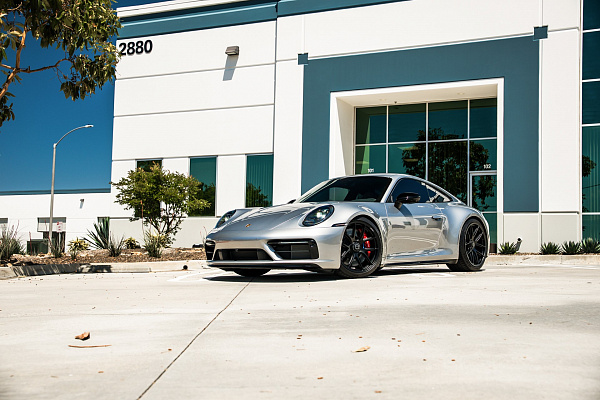 Фото дисков Brixton Forged FDE01 Черный сатин на Porsche 911 VIII