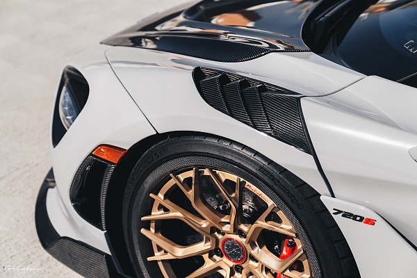 Фото дисков Brixton Forged PF10 Сатиновое темное золото на McLaren 720S