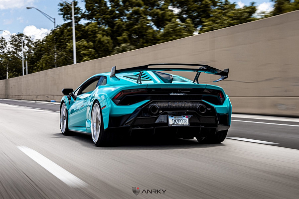 Фото дисков Anrky AN36 Полированный лак на Lamborghini Huracan