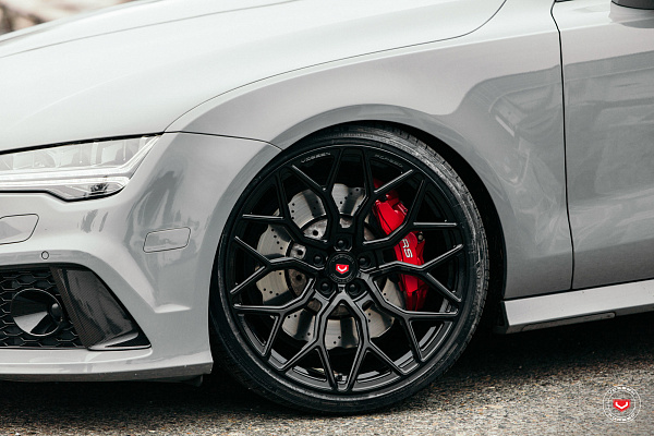 Фото дисков Vossen S17-01 Черный глянец на Audi A/RS 7 (4G)