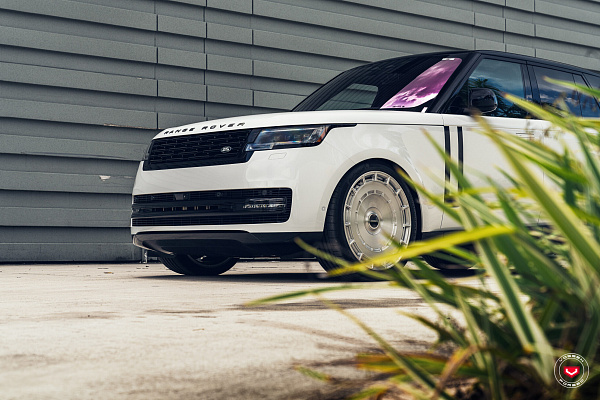 Фото дисков Vossen LC3-11 Глянцевый лак на Land Rover Range Rover V
