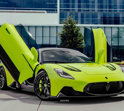 Фото дисков Strasse Wheels SV10 Deep Concave Duoblock на Maserati MC20