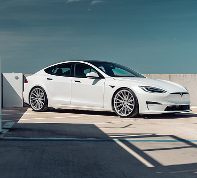 Фото дисков Vossen HF-4T на Tesla Model S