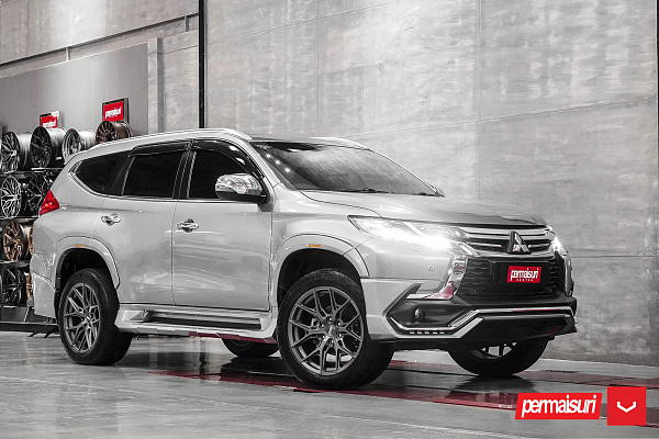 Фото дисков Vossen HF6-4 Матовый графит на Mitsubishi Pajero Sport III