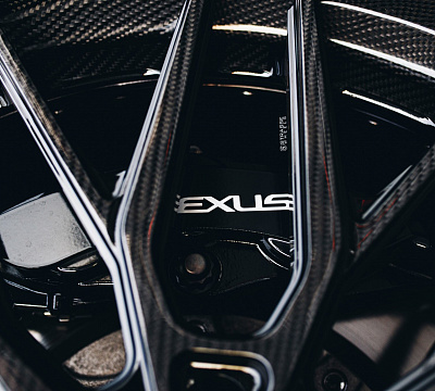 Фото дисков Strasse Wheels SV10M Deep Concave FS на Lexus LC 500