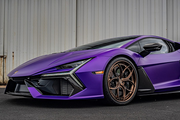Фото дисков Anrky S3-X0 Глянцевая бронза на Lamborghini Revuelto