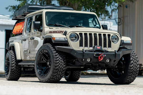 Фото дисков 4PLAY 4P55 Черный глянец на Jeep Gladiator II (JT)