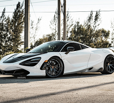Фото дисков Strasse Wheels SM5R Deep Concave FS на McLaren 720S