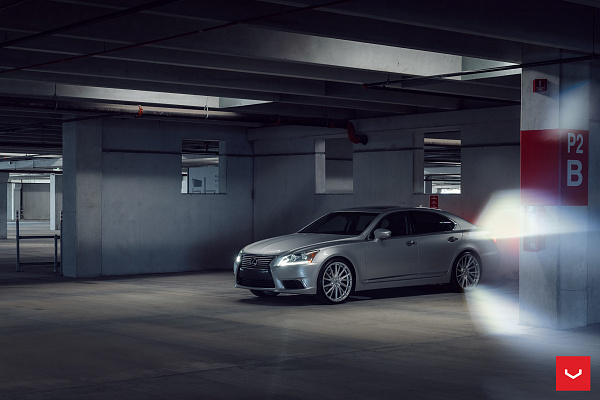 Фото дисков Vossen HF-4T Серебро на Lexus LS IV