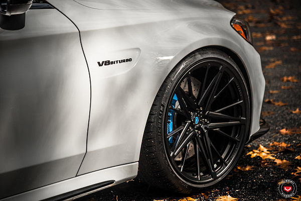 Фото дисков Vossen M-X6 Черный сатин на Mercedes-Benz C-Class (W205)