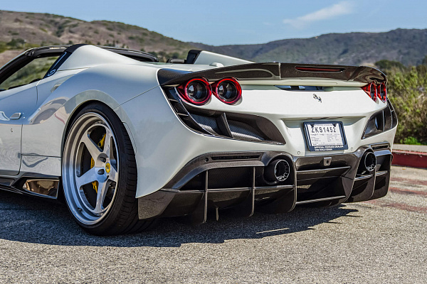 Фото дисков HRE 305 Глянцевый лак на Ferrari F8