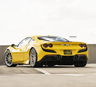 Фото дисков Strasse Wheels SV10 Deep Concave FS на Ferrari F8