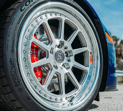Фото дисков Strasse Wheels R10 Track на Chevrolet Corvette C6