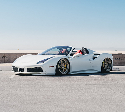 Фото дисков MV Forged VL22 на Ferrari 488