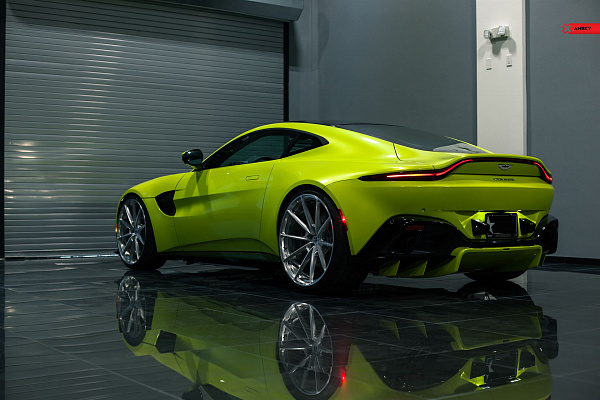 Фото дисков Anrky AN18 Глянцевый лак на Aston Martin Vantage 4