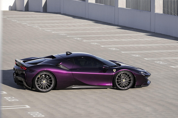 Фото дисков HRE P103SC Глянцевый темный лак на Ferrari SF90
