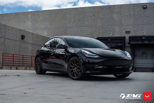 Фото дисков Vossen HF-2 Сатиновая темная бронза на Tesla Model 3