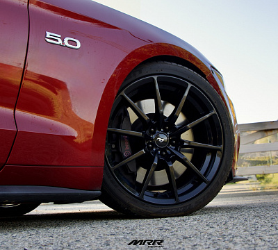 Фото дисков MRR M350 на Ford Mustang VI