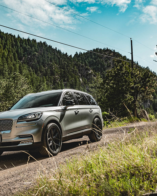 Фото дисков HF-5 Сатиновый графит на Lincoln Aviator II