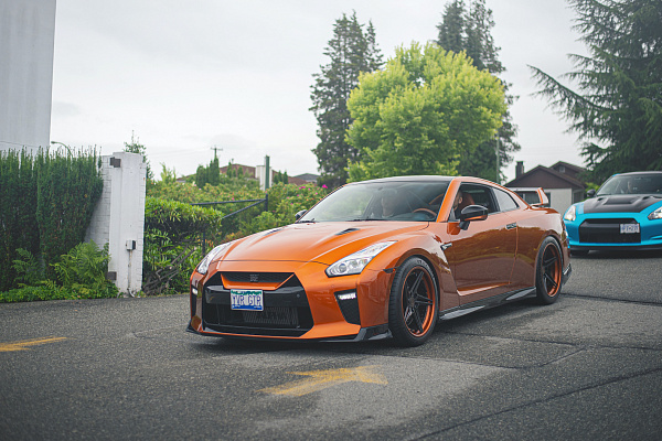 Фото дисков Strasse Wheels SV2T Deep Concave FS Черный глянец на Nissan GT-R