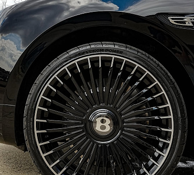 Фото дисков Giovanna Tulum на Bentley Flying Spur II