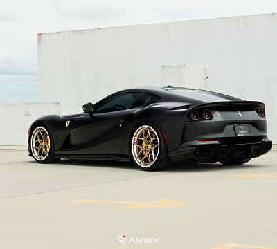 Фото дисков Anrky S3-X4 на Ferrari 812