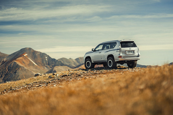 Фото дисков Black Rhino PRIMM  на Lexus GX II