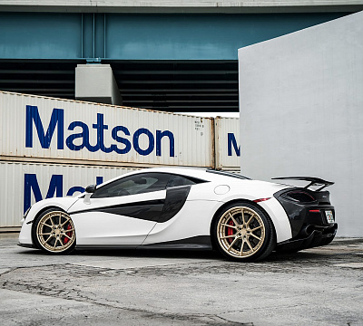 Фото дисков Anrky AN32 на McLaren 570S