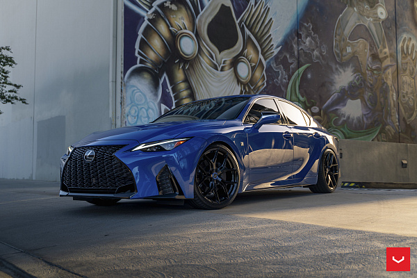 Фото дисков Vossen HF-5 Черный глянец на Lexus IS III