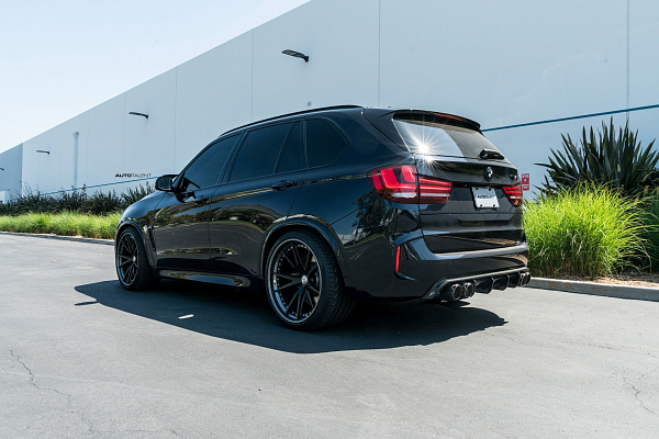 Фото дисков HRE S104 Черный сатин на BMW X5/X5 M (F15/F85)