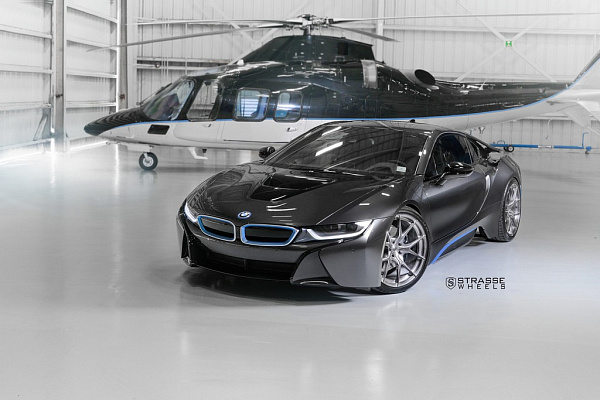Фото дисков Strasse Wheels SM5R Deep Concave Monoblock Сатиновый темный лак на BMW i8