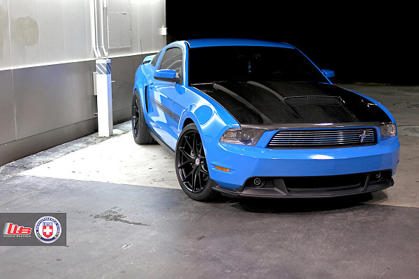 Фото дисков HRE P101 Черный сатин на Ford Mustang V