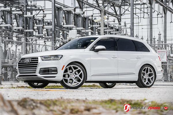 Фото дисков Vossen CG-205 Серебро на Audi Q7 (4M)