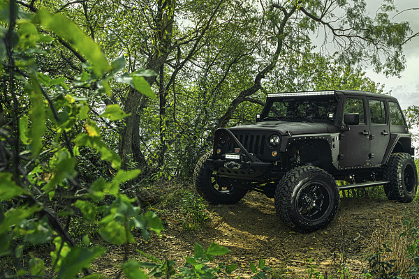Фото дисков Black Rhino GLAMIS Черный сатин на Jeep Wrangler III (JK)