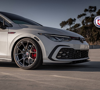 Фото дисков HRE 521M на Volkswagen Golf VIII